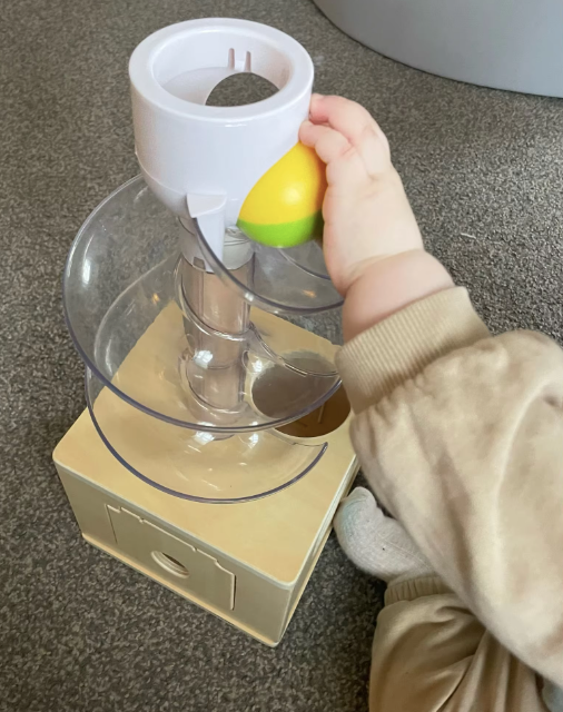 Tour à Boules Montessori